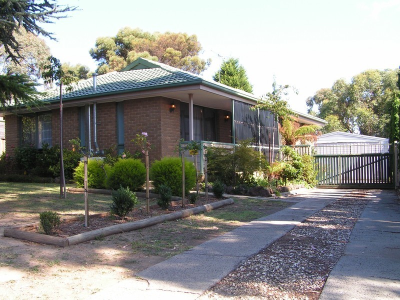 112 Sweeney Drve, Narre Warren VIC 3805