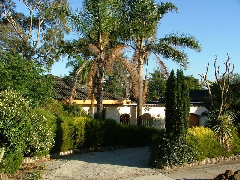 4 Lloyd Avenue, Narre Warren VIC 3805