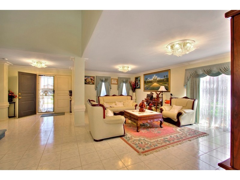 4 Winterton Court, Hallam VIC 3803