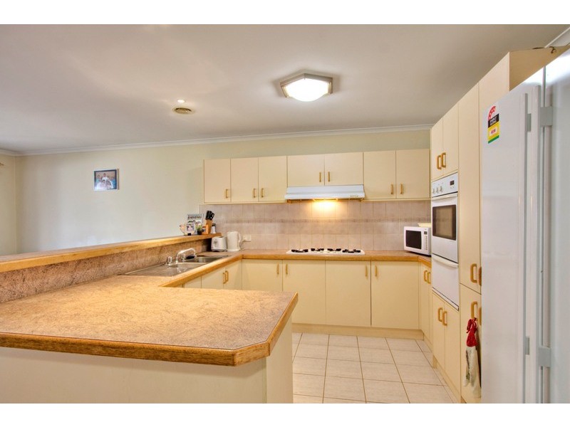 8 Pater Close, Narre Warren VIC 3805