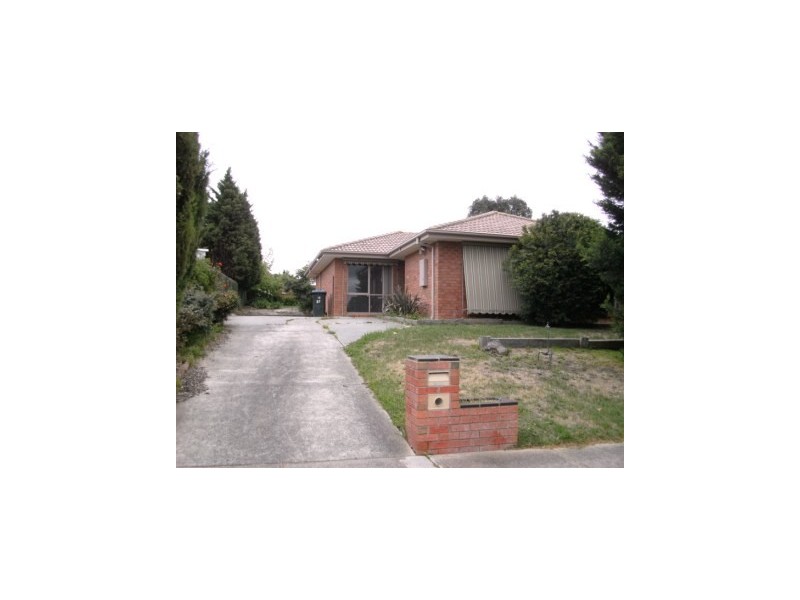 32 George Chudleigh Drive, Hallam VIC 3803