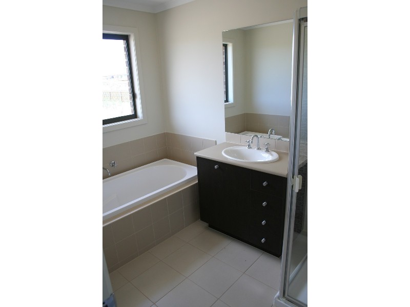 9 Garnet Close, Skye VIC 3977