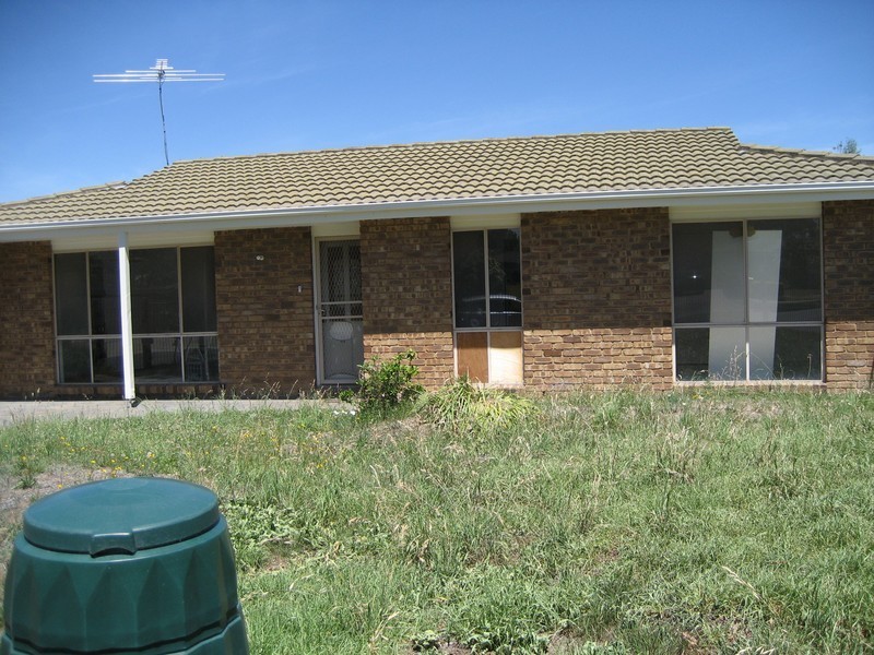 2 Topaz Pl, Narre Warren VIC 3805
