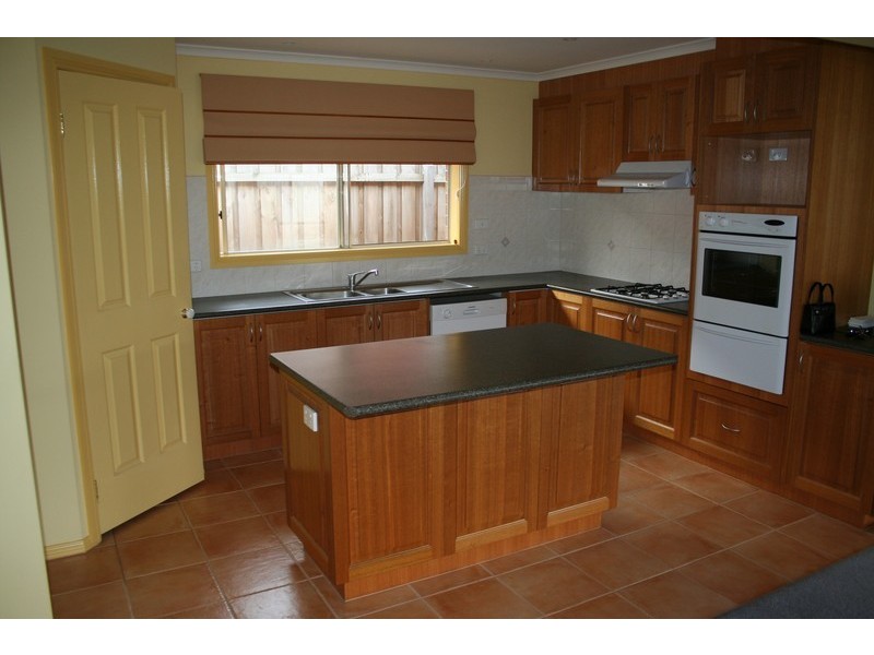 15 Wattlebird Court, Narre Warren VIC 3805