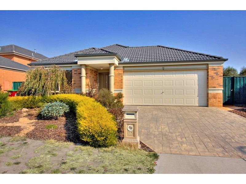 17 Shay Close, Narre Warren South VIC 3805
