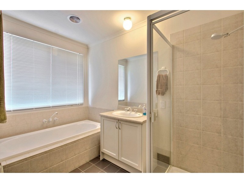 17 Shay Close, Narre Warren South VIC 3805