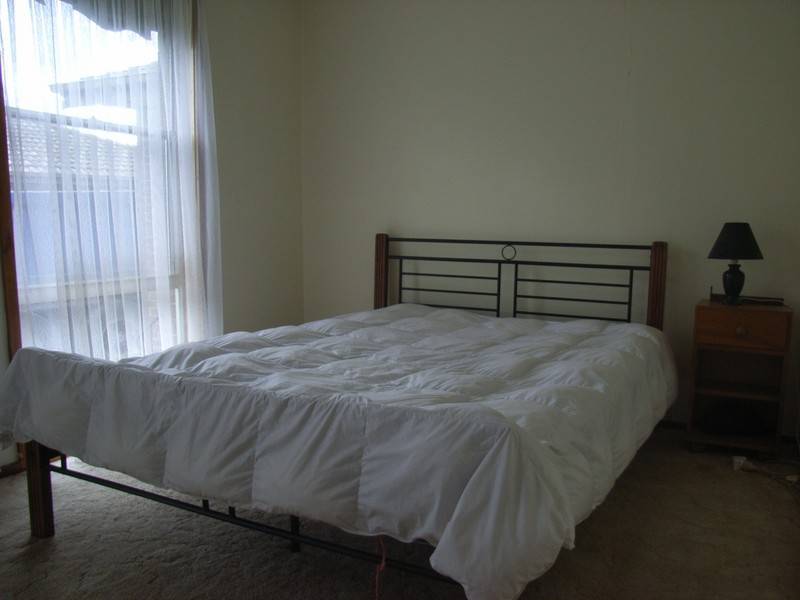 19 Village Drive, Hampton Park VIC 3976