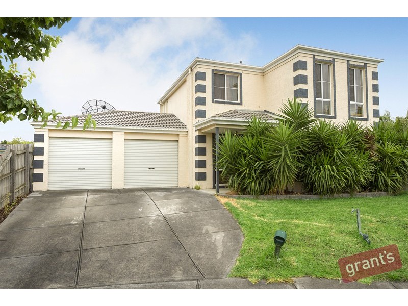 10 Edgewood Close, Narre Warren South VIC 3805