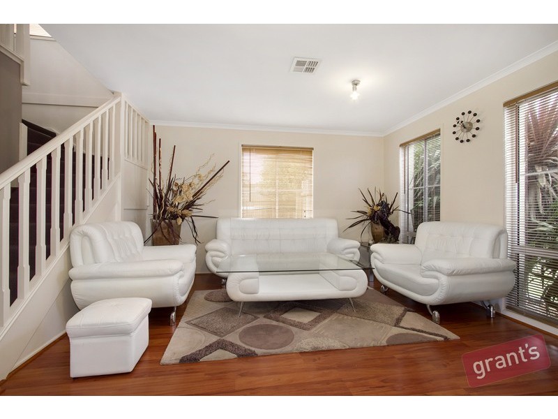 10 Edgewood Close, Narre Warren South VIC 3805