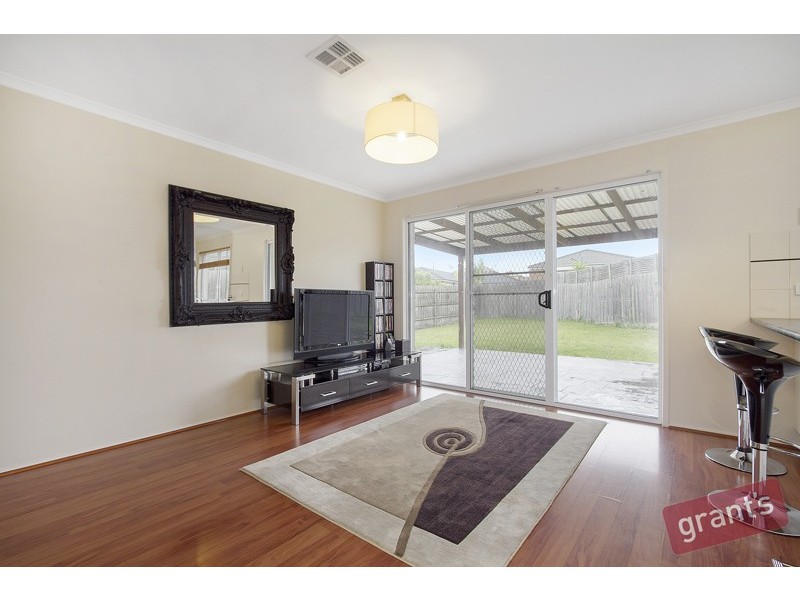 10 Edgewood Close, Narre Warren South VIC 3805