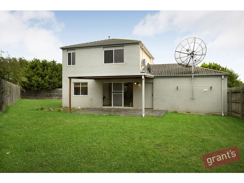 10 Edgewood Close, Narre Warren South VIC 3805