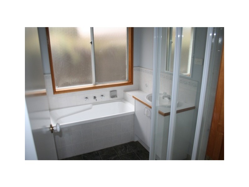 8 Kew Court, Narre Warren VIC 3805