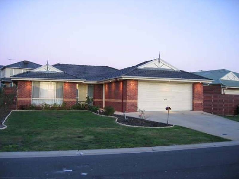 38 Kingston Avenue, Narre Warren South VIC 3805