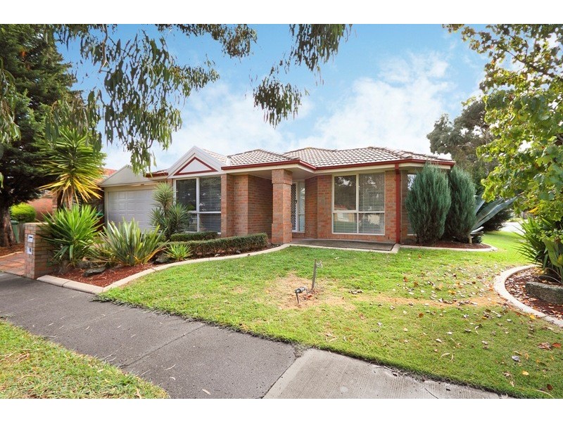 13 Armadale Drive, Narre Warren VIC 3805