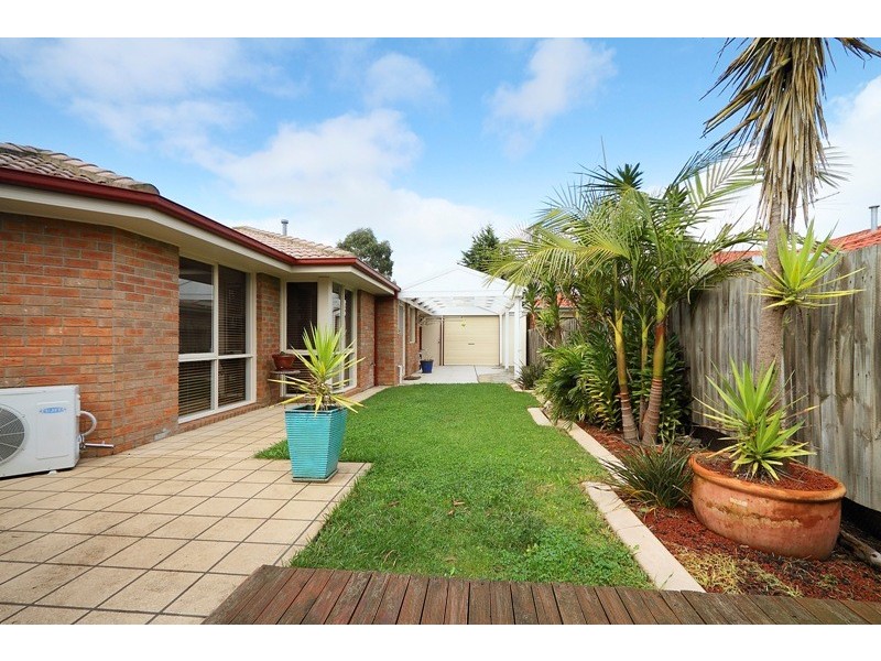 13 Armadale Drive, Narre Warren VIC 3805