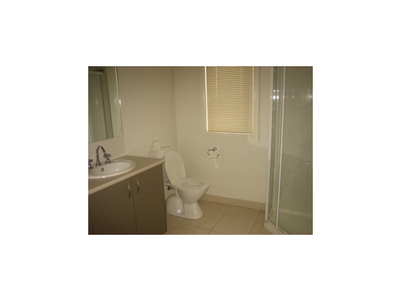 4 Amhurst Dve, Cranbourne North VIC 3977