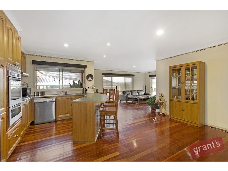 6 Clarinda Drive, Narre Warren VIC 3805