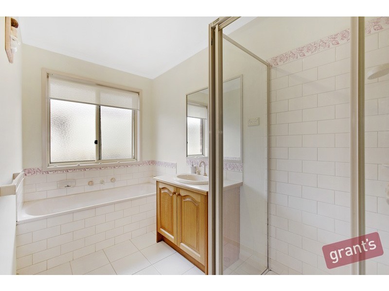 6 Clarinda Drive, Narre Warren VIC 3805