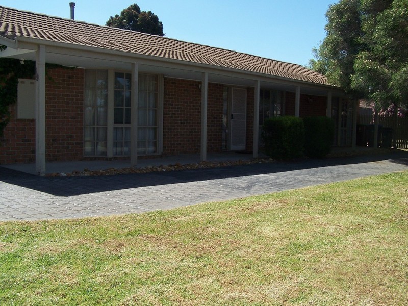 19 Poorinda Rise, Narre Warren VIC 3805