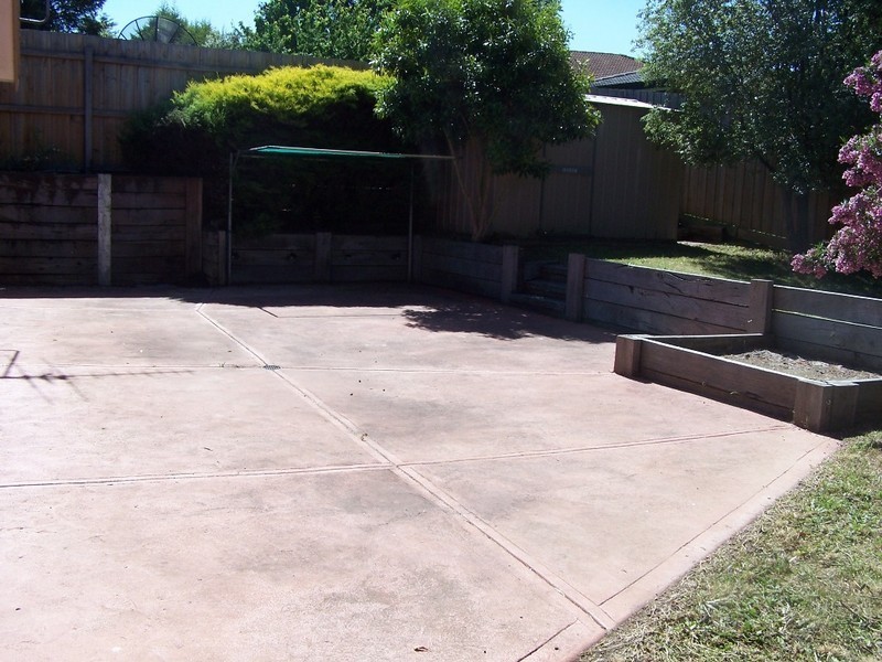 19 Poorinda Rise, Narre Warren VIC 3805