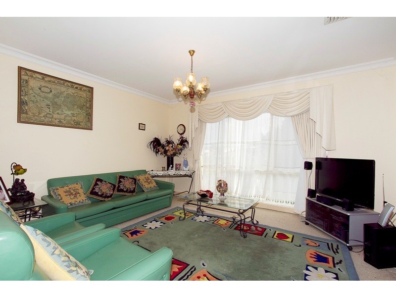 17 Winterton Court, Hallam VIC 3803