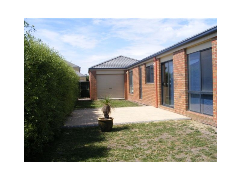 5 Shay Clse, Narre Warren South VIC 3805