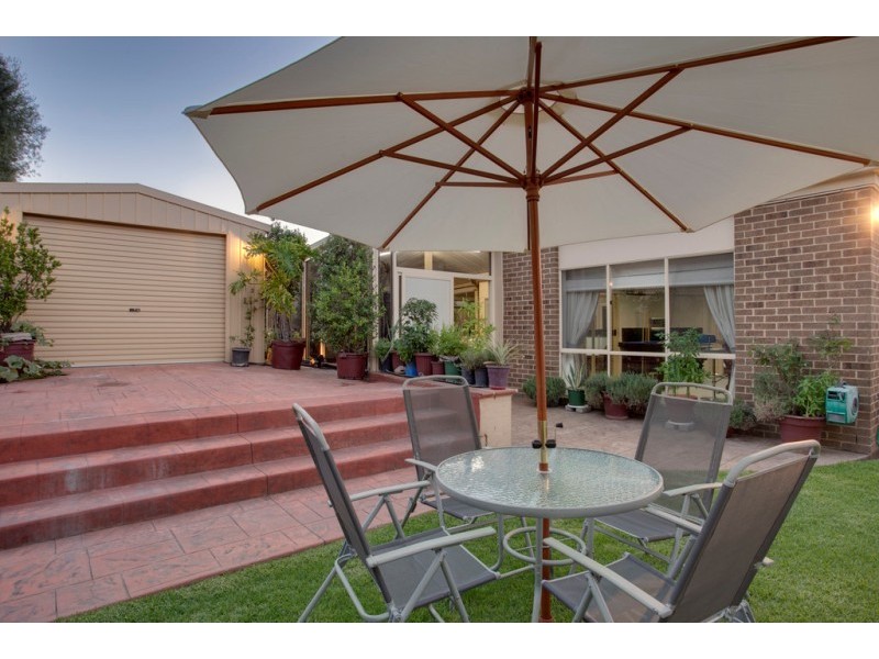 9 Homewood Boulevard, Hallam VIC 3803