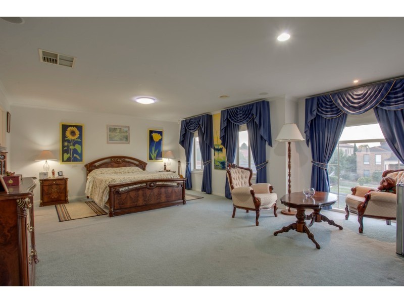 9 Homewood Boulevard, Hallam VIC 3803