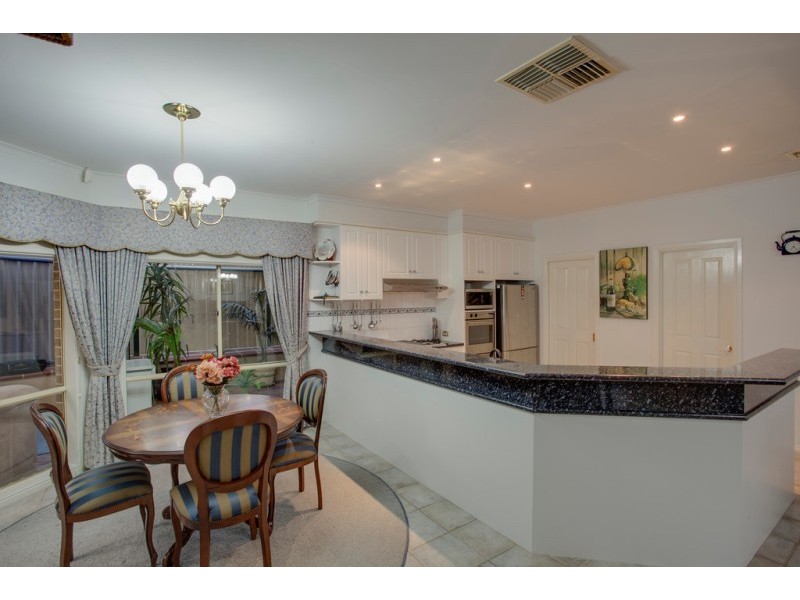 9 Homewood Boulevard, Hallam VIC 3803