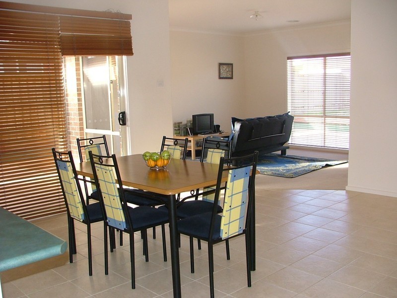 15 Hadley Circuit, Narre Warren South VIC 3805