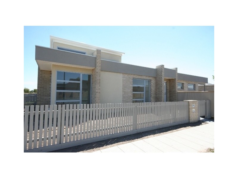 190 Paterson Drive, Lynbrook VIC 3975