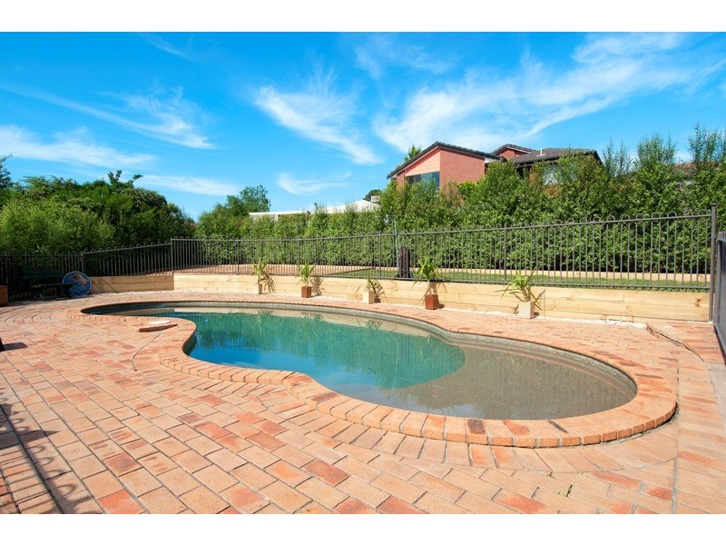 4 Laurus Court, Narre Warren VIC 3805