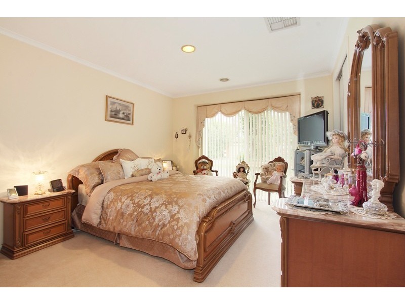 2  Tolmie Rise, Hallam VIC 3803