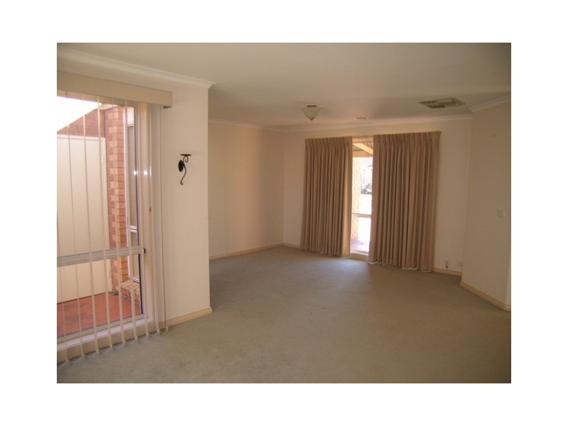 15 Bardsley Crt, Narre Warren VIC 3805