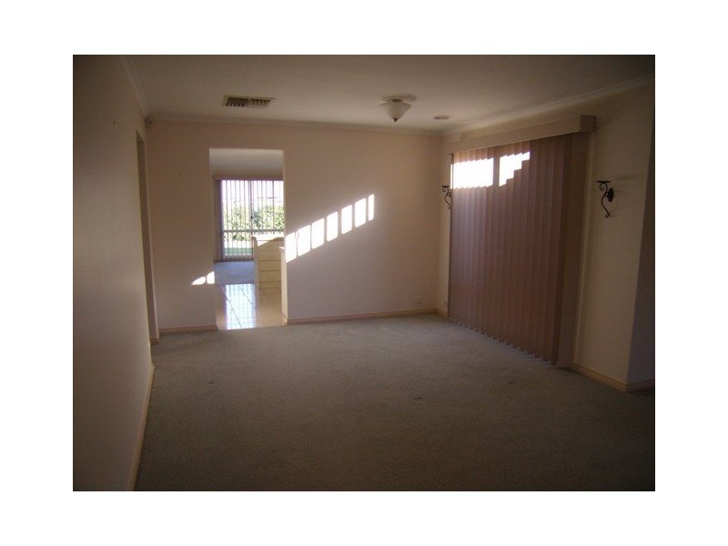 15 Bardsley Crt, Narre Warren VIC 3805