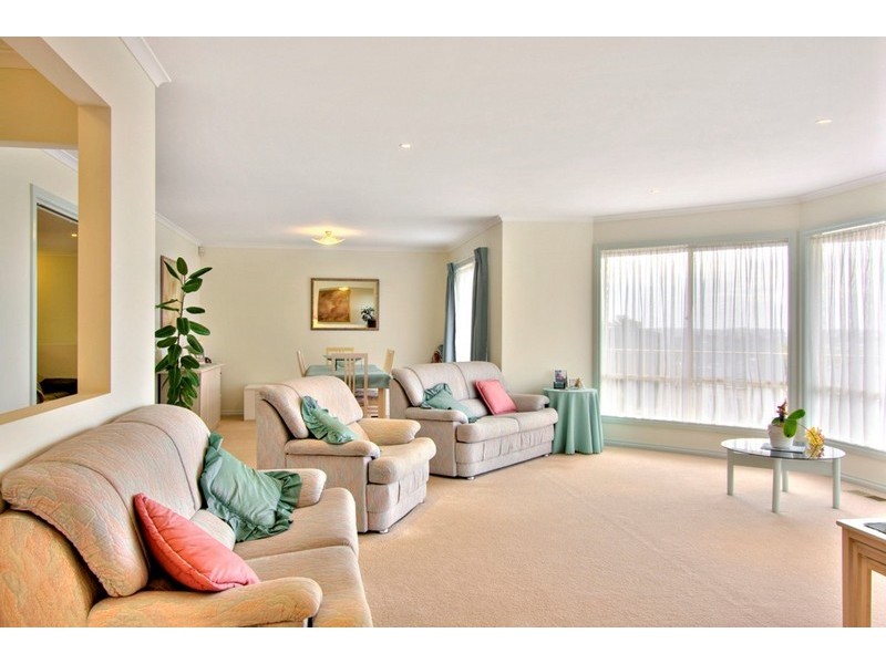 30 John Joseph Court, Narre Warren North VIC 3804