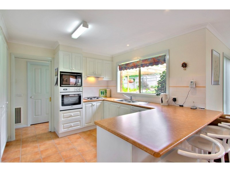 30 John Joseph Court, Narre Warren North VIC 3804