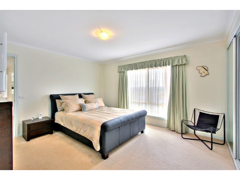 30 John Joseph Court, Narre Warren North VIC 3804