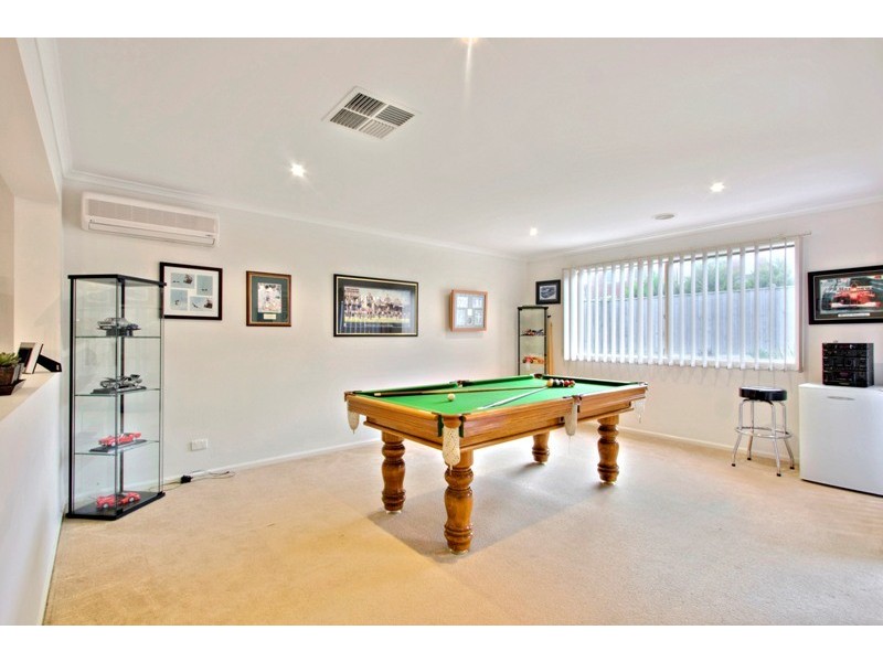 86 Robinswood Parade, Narre Warren South VIC 3805