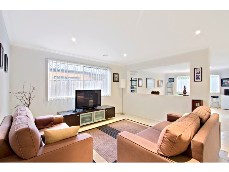 86 Robinswood Parade, Narre Warren South VIC 3805