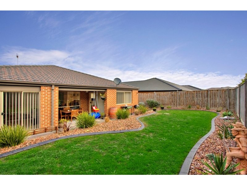 86 Robinswood Parade, Narre Warren South VIC 3805