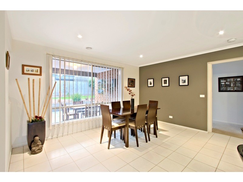 86 Robinswood Parade, Narre Warren South VIC 3805