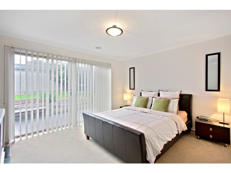 86 Robinswood Parade, Narre Warren South VIC 3805