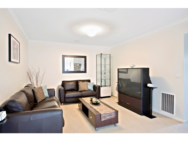 86 Robinswood Parade, Narre Warren South VIC 3805