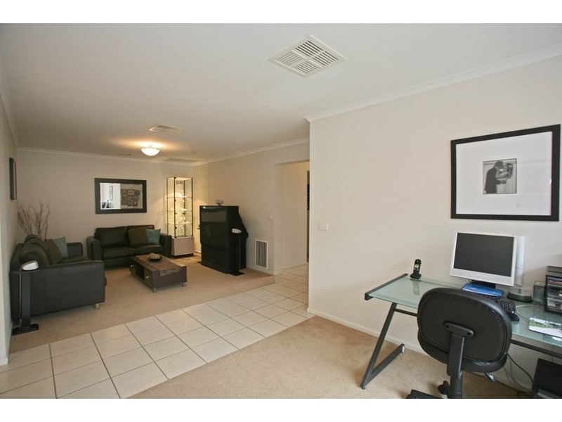 86 Robinswood Parade, Narre Warren South VIC 3805