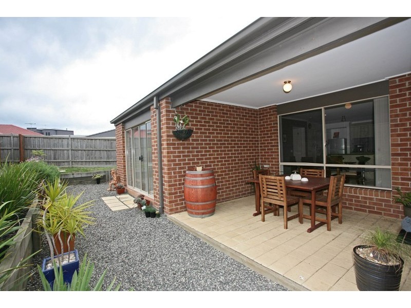 86 Robinswood Parade, Narre Warren South VIC 3805