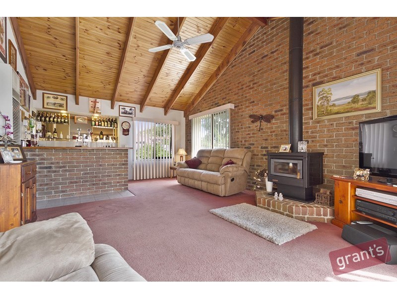 1 Monterey Court, Narre Warren VIC 3805