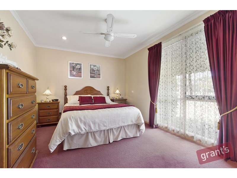 1 Monterey Court, Narre Warren VIC 3805