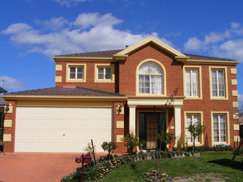 13 Canterbury Close, Narre Warren VIC 3805