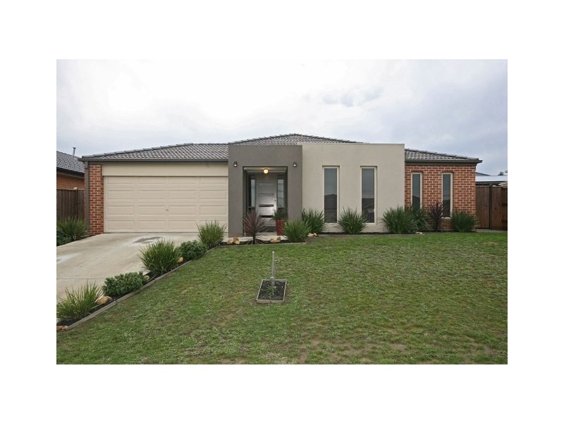 86 Robinswood Parade, Narre Warren South VIC 3805